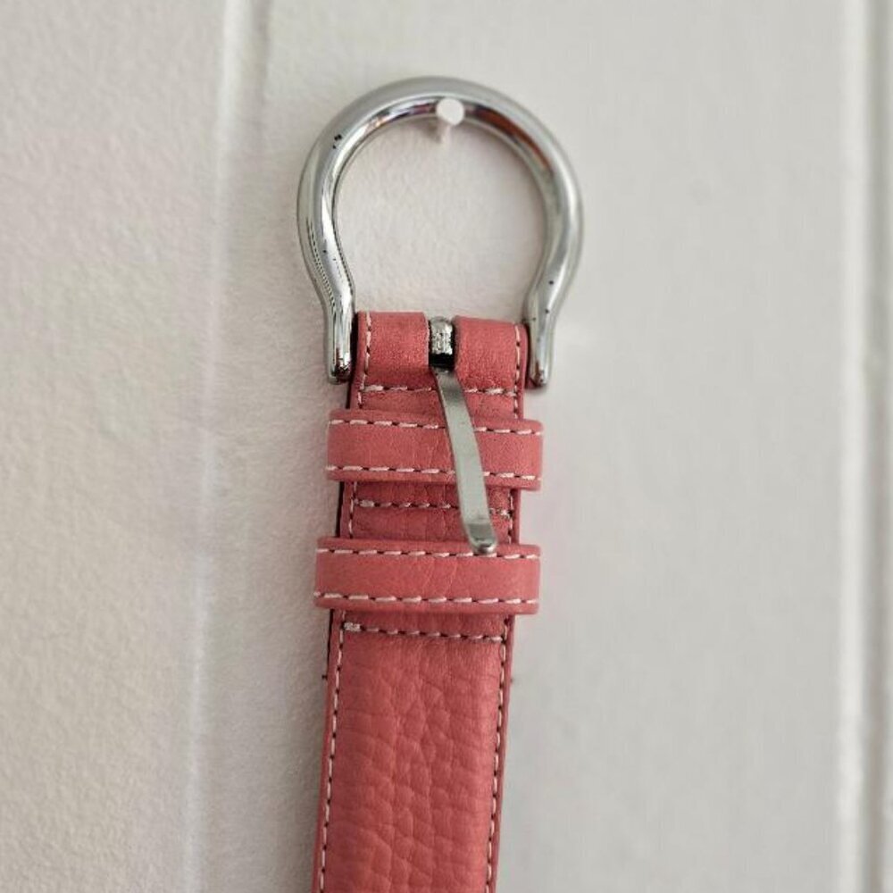 Land’s End Vintage Women’s genuine leather Belt in Peach w silver buckle Size 46